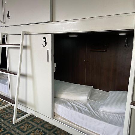 Capsule Hotel Technocave Bichkek Extérieur photo