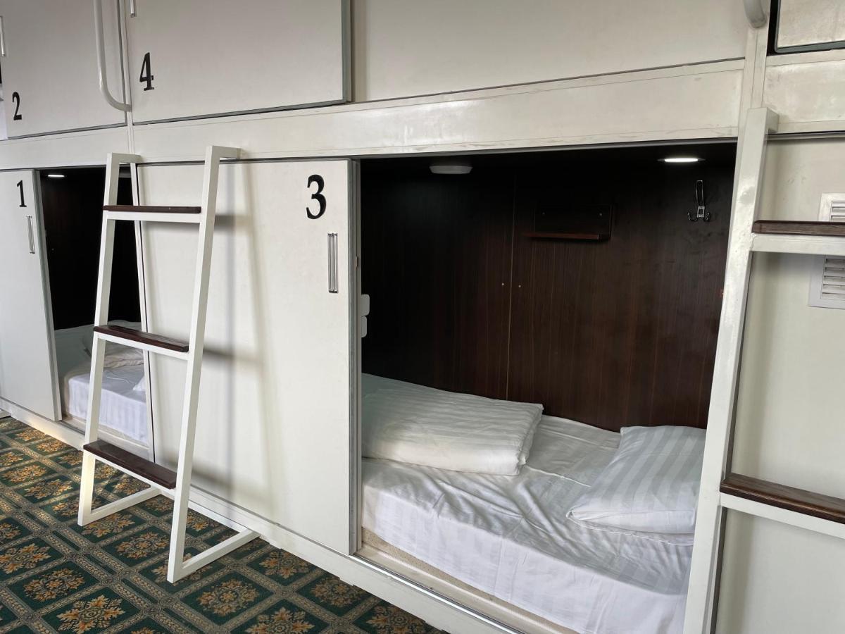 Capsule Hotel Technocave Bichkek Extérieur photo