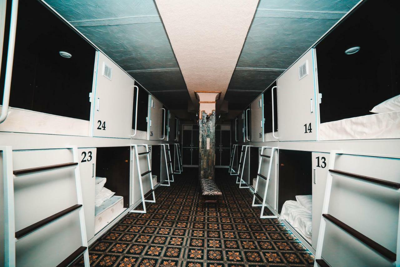 Capsule Hotel Technocave Bichkek Extérieur photo