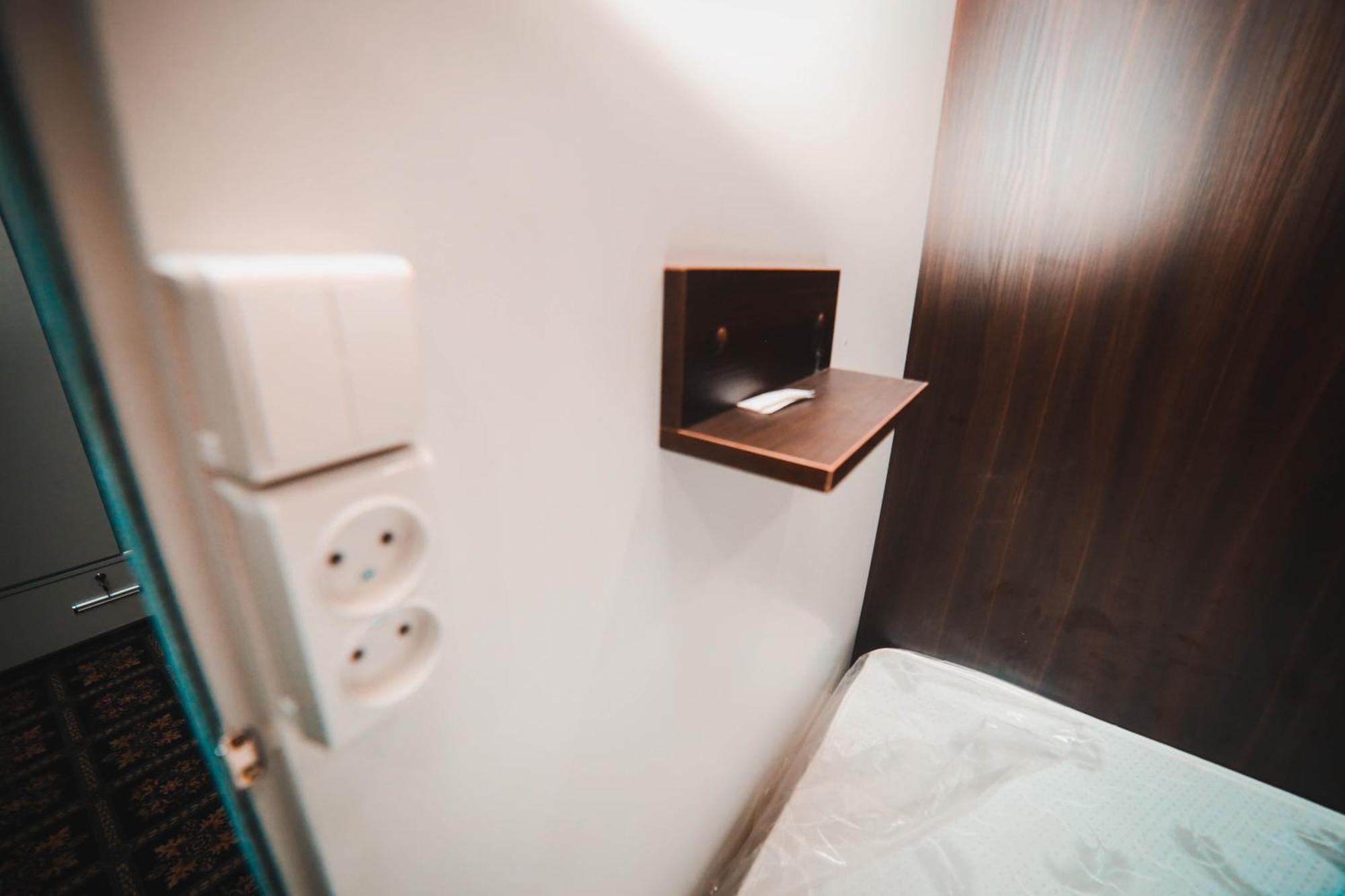 Capsule Hotel Technocave Bichkek Extérieur photo