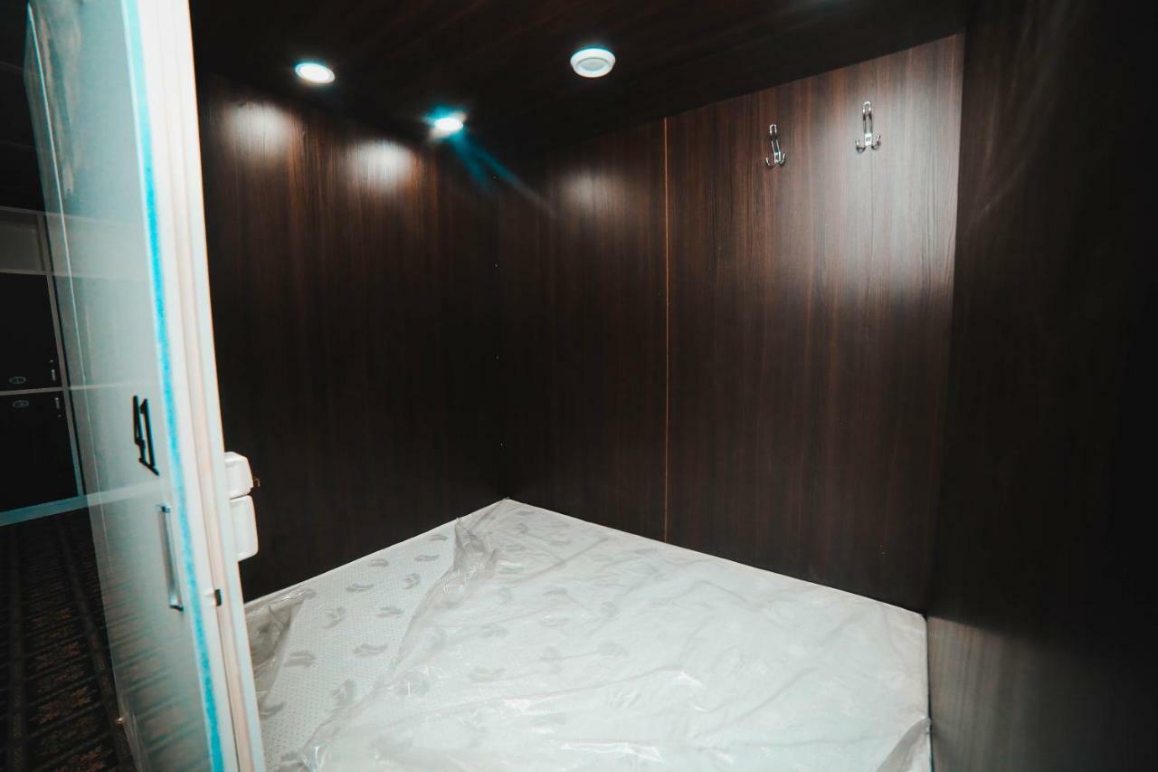 Capsule Hotel Technocave Bichkek Extérieur photo