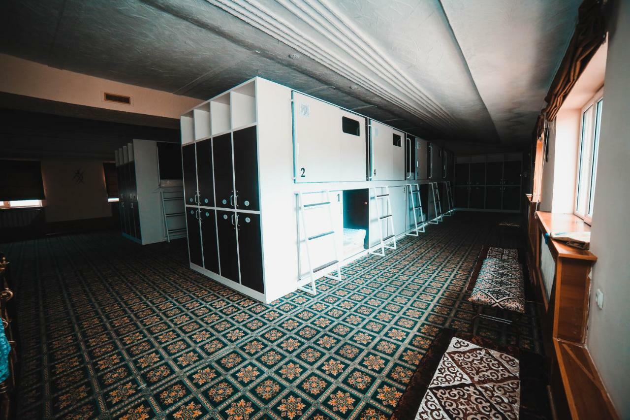 Capsule Hotel Technocave Bichkek Extérieur photo